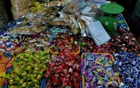 Hà Nội: Thu giữ gần 3 tấn bánh kẹo không rõ nguồn gốc