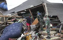 Sóng thần tại Indonesia: Người dân vùng thiên tai bắt đầu trở về nhà để dọn dẹp