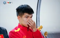Chia tay Asian Cup 2019, Lục Xuân Hưng buồn bã rơi nước mắt