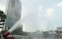 Thái Lan dùng vòi rồng chống khói bụi