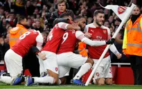 Bảng xếp hạng Ngoại hạng Anh sau vòng 14: Arsenal lọt top 4, Man Utd dậm chân ở hạng 7