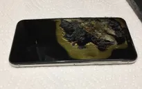 Sốc: iPhone XS Max bốc cháy trong túi người dùng