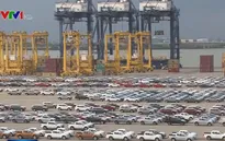 Ô tô nhập khẩu ồ ạt về nước nhưng các đại lý vẫn khan hàng