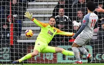 Bournermouth 0-4 Liverpool: Cú hat-trick của Mohamed Salah