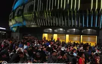 ẢNH: Hàng chục nghìn người hâm mộ Malaysia xếp hàng xuyên đêm chờ mua vé chung kết AFF Cup 2018