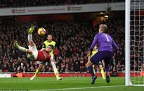 VIDEO, Arsenal 1-0 Huddersfield Town: Người hùng quen thuộc!