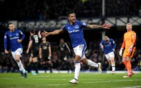 VIDEO: Walcott lập cú đúp, Everton đánh bại Leicester City