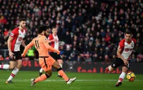 Southampton 0-2 Liverpool: Salah tiếp tục ghi bàn, Liverpool áp sát Man Utd