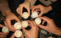 Campuchia: Hàng chục người thương vong do ngộ độc rượu