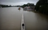 Ngoại ô Paris (Pháp) tiếp tục ngập lụt vì nước sông Seine dâng cao