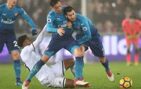 Mkhitaryan "nằng nặc" đòi đá như Ozil