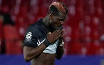 Được ra sân "bất đắc dĩ", Pogba đăng ảnh mỉa mai Mourinho?