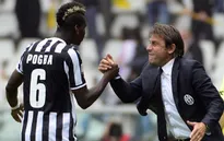 Conte bóng gió mỉa mia Mourinho không biết dạy Pogba