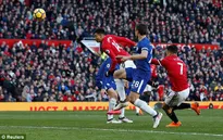 VIDEO, Man Utd 2-1 Chelsea: Lingard đánh đầu hiểm hóc nâng tỉ số