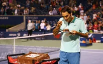 Thi đấu như lên đồng, Roger Federer tiết lộ "bí kíp" ăn uống