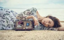 Park Shin Hye tung tăng ở châu Phi