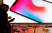 Cổ phiếu Apple bị hạ mức xếp hạng
