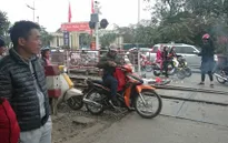 Bị tàu hỏa kéo lê, 1 người tử vong trên đường Lê Duẩn