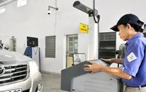 TP.HCM: Xe ô tô xếp hàng dài chờ kiểm định cuối năm