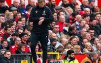 Thua đau Man Utd, Jurgen Klopp bóng gió "đổ tại" trọng tài