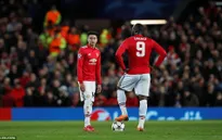 Kết quả Champions League sáng 14/3: Thua Sevilla, Man Utd bị loại, AS Roma vào tứ kết