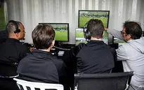 Vì sao VAR gây tranh cãi vẫn được áp dụng tại World Cup?