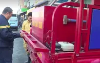Việc tử tế: Xe chữa cháy tự chế của người bảo vệ dân phố