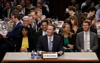 Mark Zuckerberg bị thượng nghị sĩ Dick Durbin hỏi xoáy đời tư