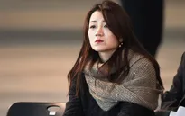 Con gái Chủ tịch Korean Air ném chai nước vào mặt nhân viên