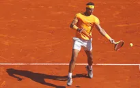 Thắng dễ đồng hương Roberto Carballes, Nadal tiến vào vòng 3 Barcelona Open 2018