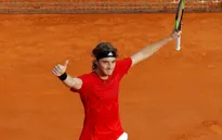 Barcelona Open 2018: Dominic Thiem gác vợt trước Tsitsipas tại tứ kết