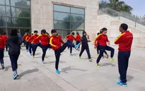 ĐT nữ Việt Nam tập nhẹ làm quen với khí hậu tại Jordan