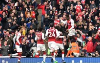 Welbeck tỏa sáng, Arsenal thắng nghẹt thở Southampton