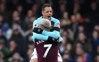 Chicharito lập công, West Ham giành điểm ngay tại Stamford Bridge