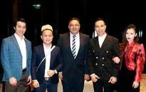 NTK Đỗ Trịnh Hoài Nam hội ngộ tiến sĩ Alok Bharadwaj trước lên đường tới Cannes