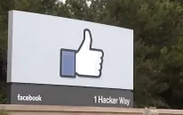 Mark Zuckerberg thay đổi hướng phát triển Facebook