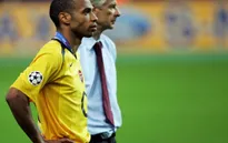 Huyền thoại Arsenal hối hận vì mối quan hệ lạnh nhạt với Wenger