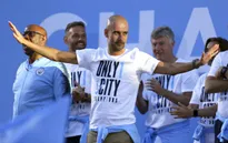 CHÍNH THỨC: Man City "trói chân" HLV Guardiola đến 2021