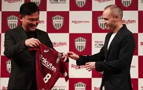 Andres Iniesta họp báo ra mắt CLB Vissel Kobe