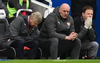 HLV Unai Emery nói không, Arsenal chia tay "di sản" của Arsene Wenger