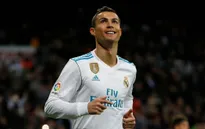 Ronaldo cân bằng kỷ lục của huyền thoại Di Stefano