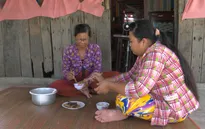 Cụ bà 61 tuổi chỉ mong có một căn nhà chống lũ