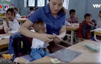 Hành trình đến trường của cậu bé mắc hội chứng người lùn