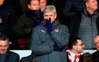Arsenal thua sốc, HLV Wenger trút giận lên học trò