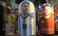 Phóng viên Thể Thao VTV tác nghiệp tại World Cup 2018: Khám phá quầy lưu niệm tại thủ đô Moscow