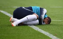 Va chạm với đồng đội, Mbappe dính chấn thương trước ngày khai màn World Cup 2018