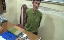 Thu giữ nhiều súng trong nhà đối tượng mua bán ma túy