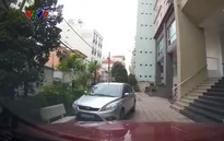 Clip: Tai nạn do đạp nhầm chân ga