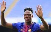 Hờ hững với Premier League, trung vệ tỏa sáng tại World Cup quyết bám trụ với Barcelona