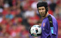 Arsenal sẵn sàng để Cech trở lại Chelsea